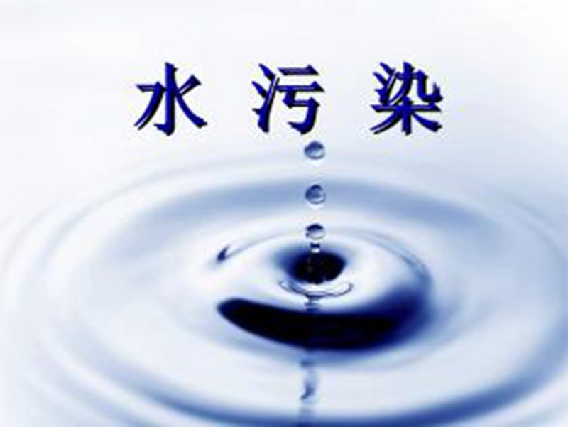 導致湘江河鎘污染的緣故是鴻泉廠的廢水排進了地底溶洞