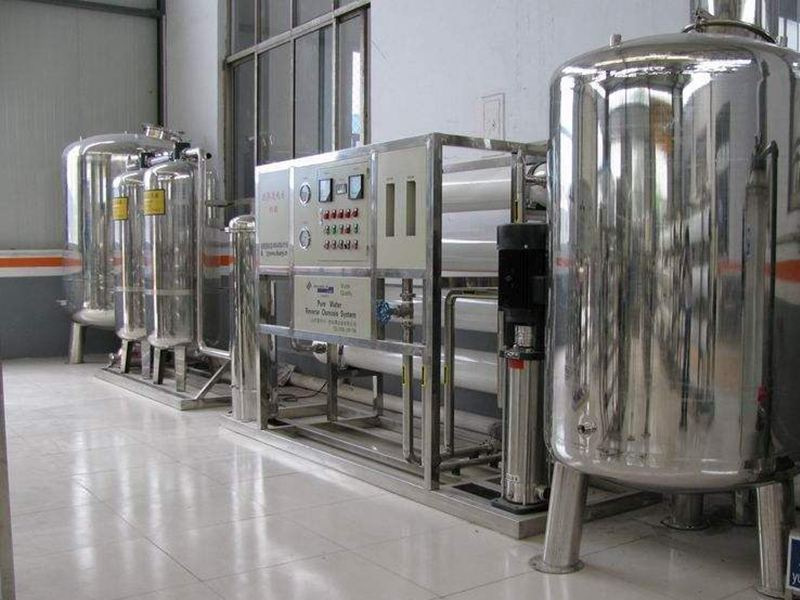 純水處理機器設備反滲透技術，什么叫去離子水